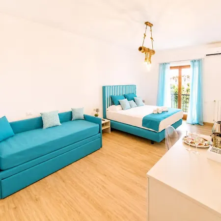 Spacious And Charming Oasis In Center Appartamento